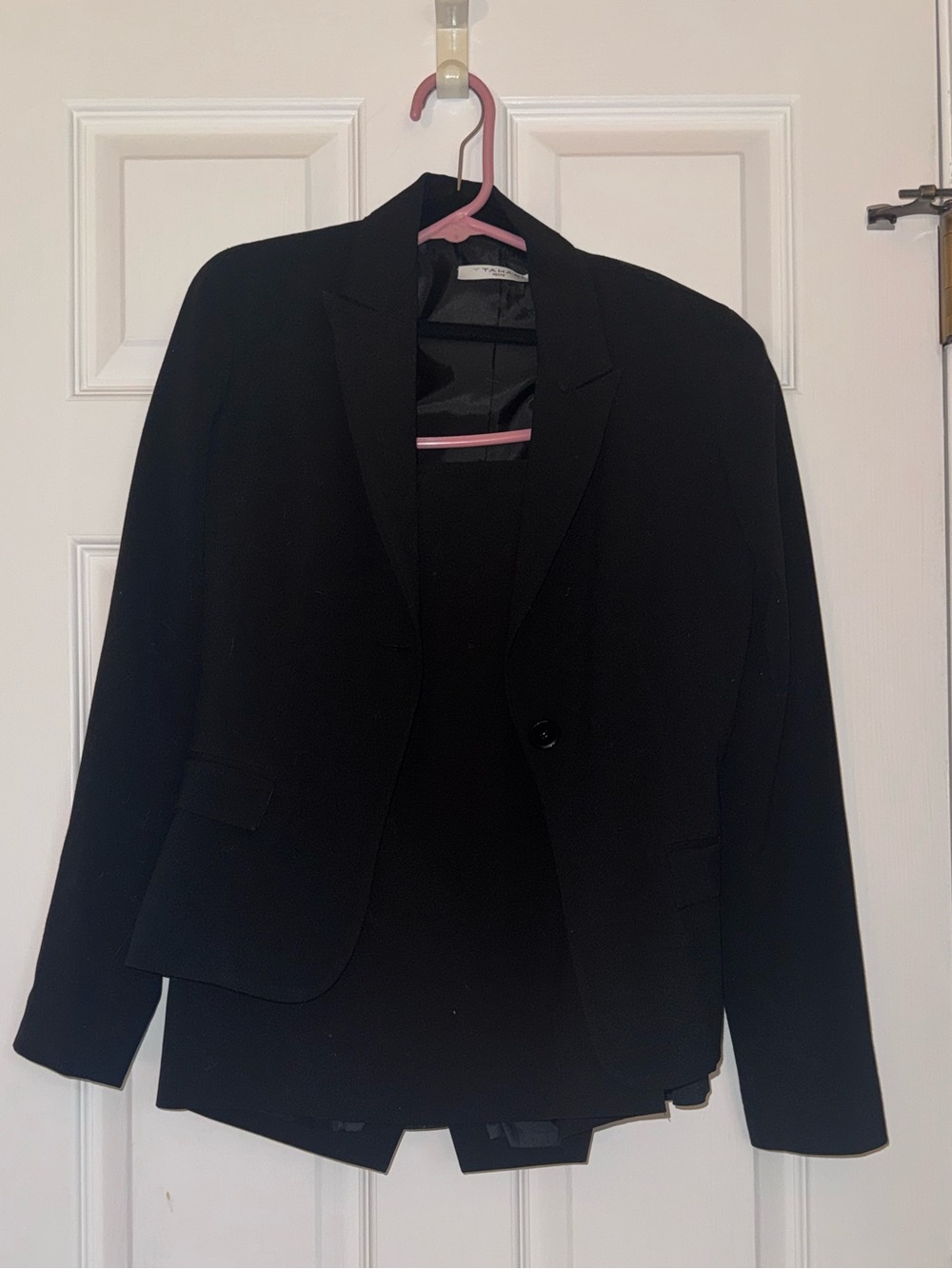 Tahari Skirt Suit 2P